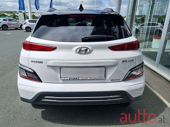 2023' Hyundai Kona photo #3