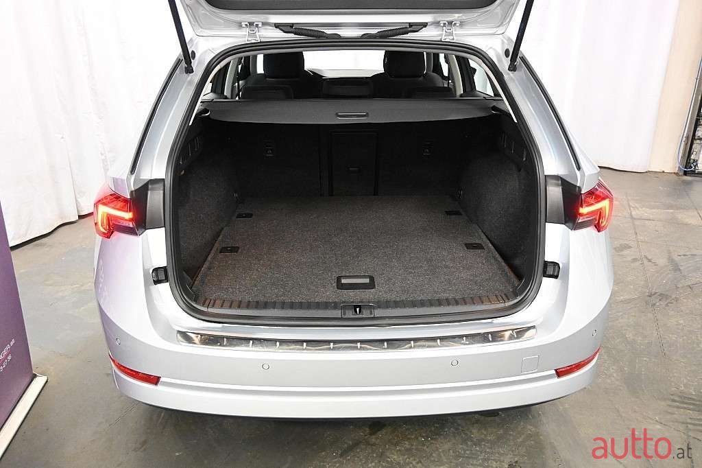 2021' Skoda Octavia photo #5