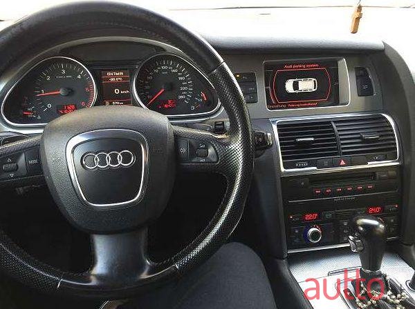 2007' Audi Q7 photo #1