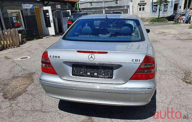 2004' Mercedes-Benz E-Klasse photo #2