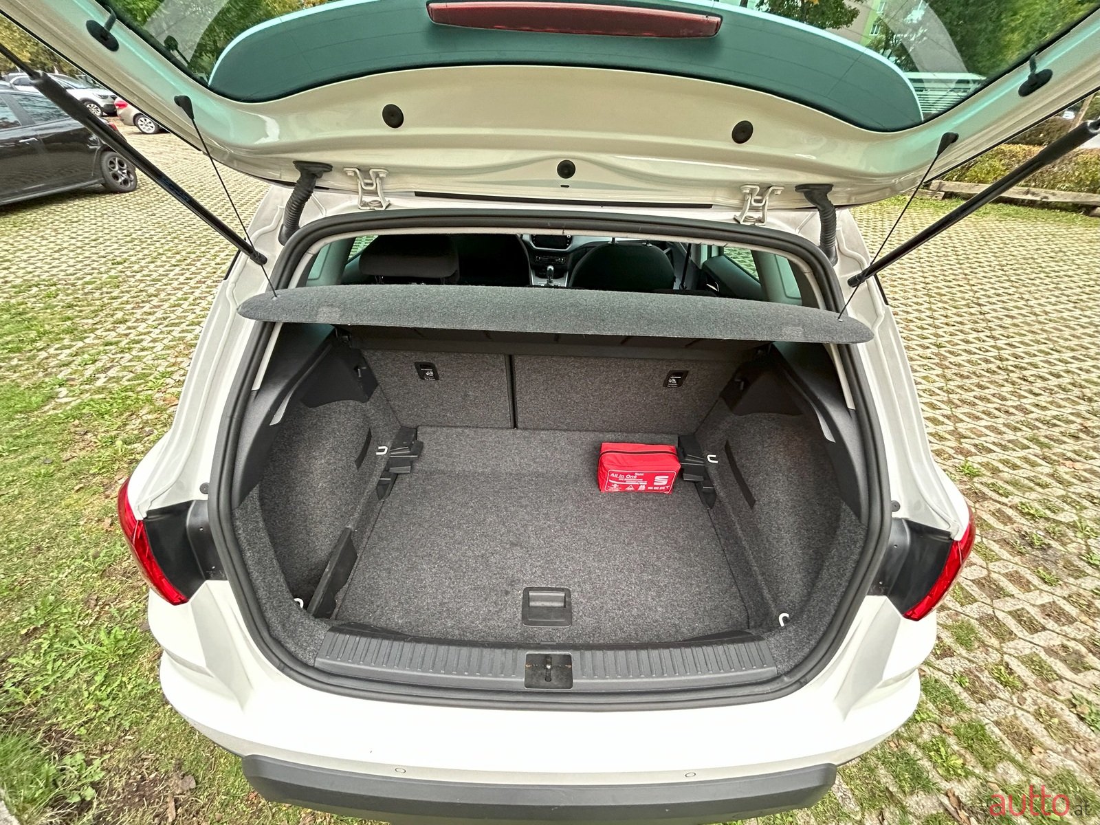 2019' SEAT Arona 1.6 TDI Style DSG photo #7