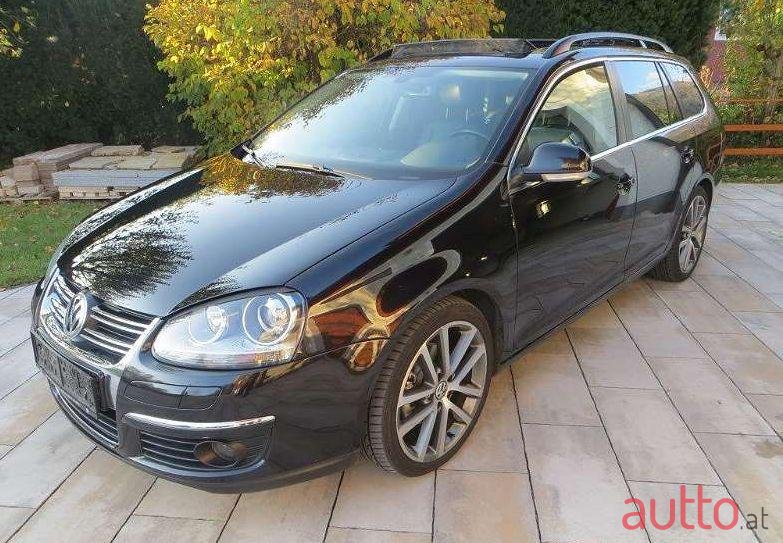 2008' Volkswagen Golf photo #1