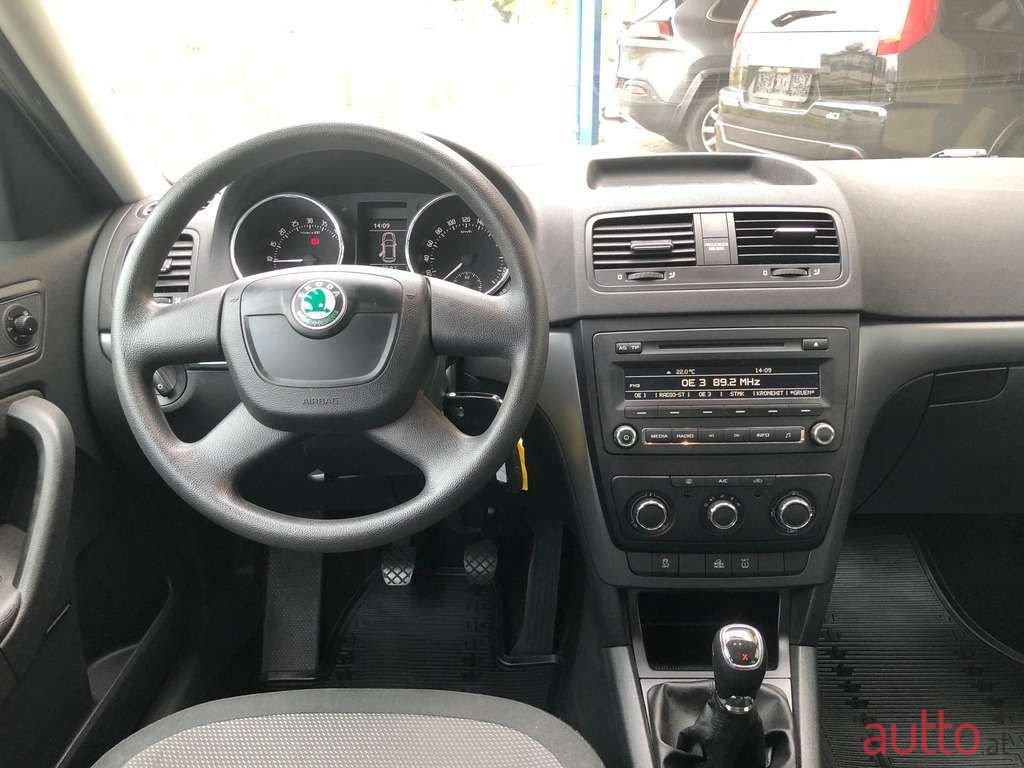 2013' Skoda Yeti photo #4