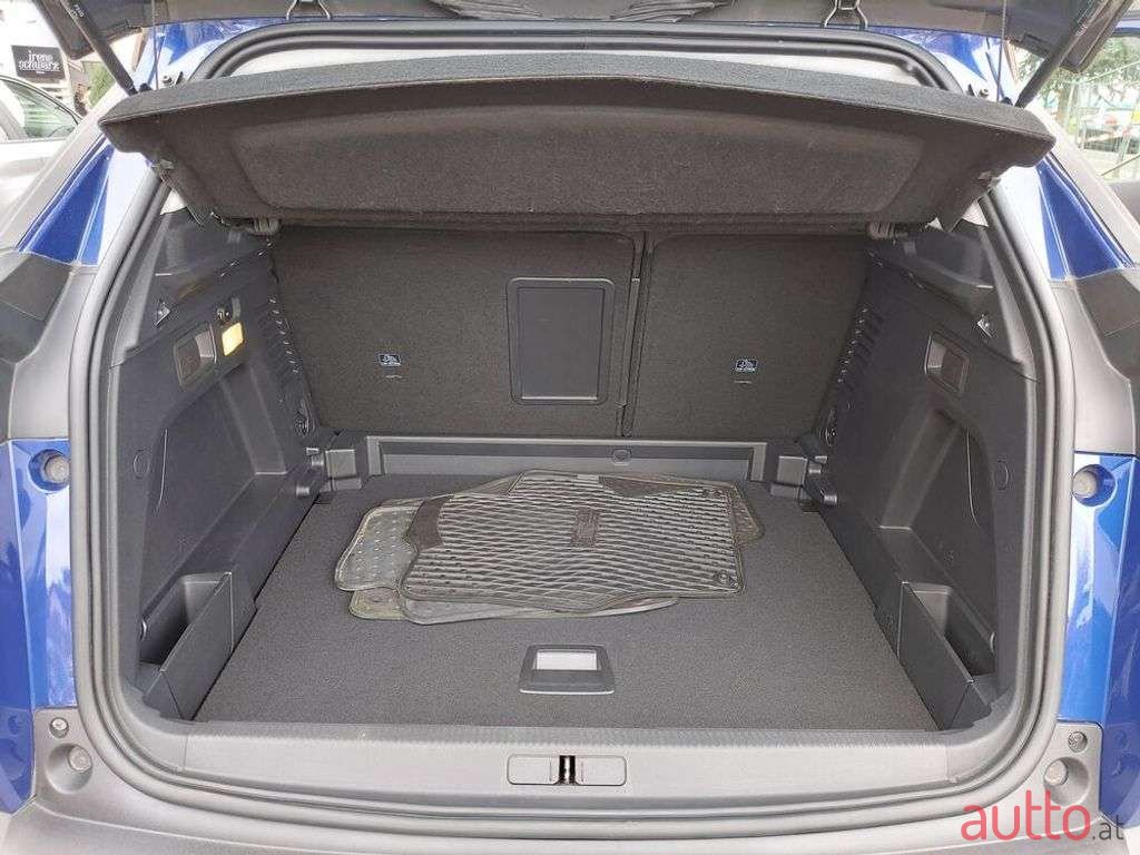 2018' Peugeot 3008 photo #6