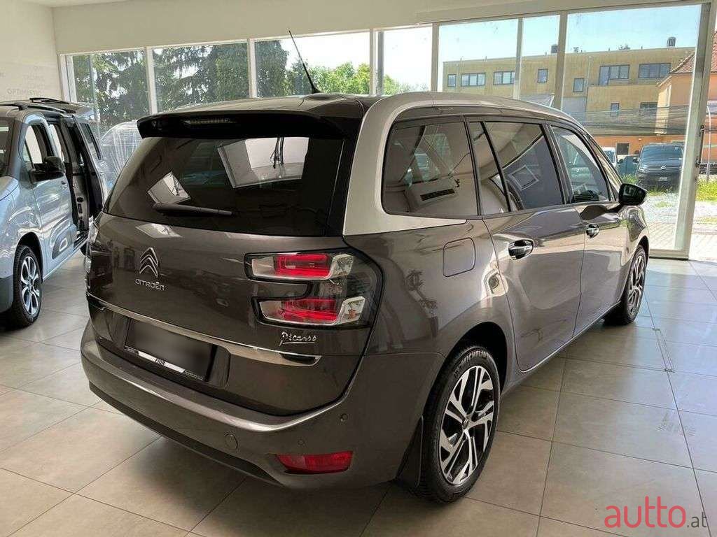 2017' Citroen C4 Picasso photo #5