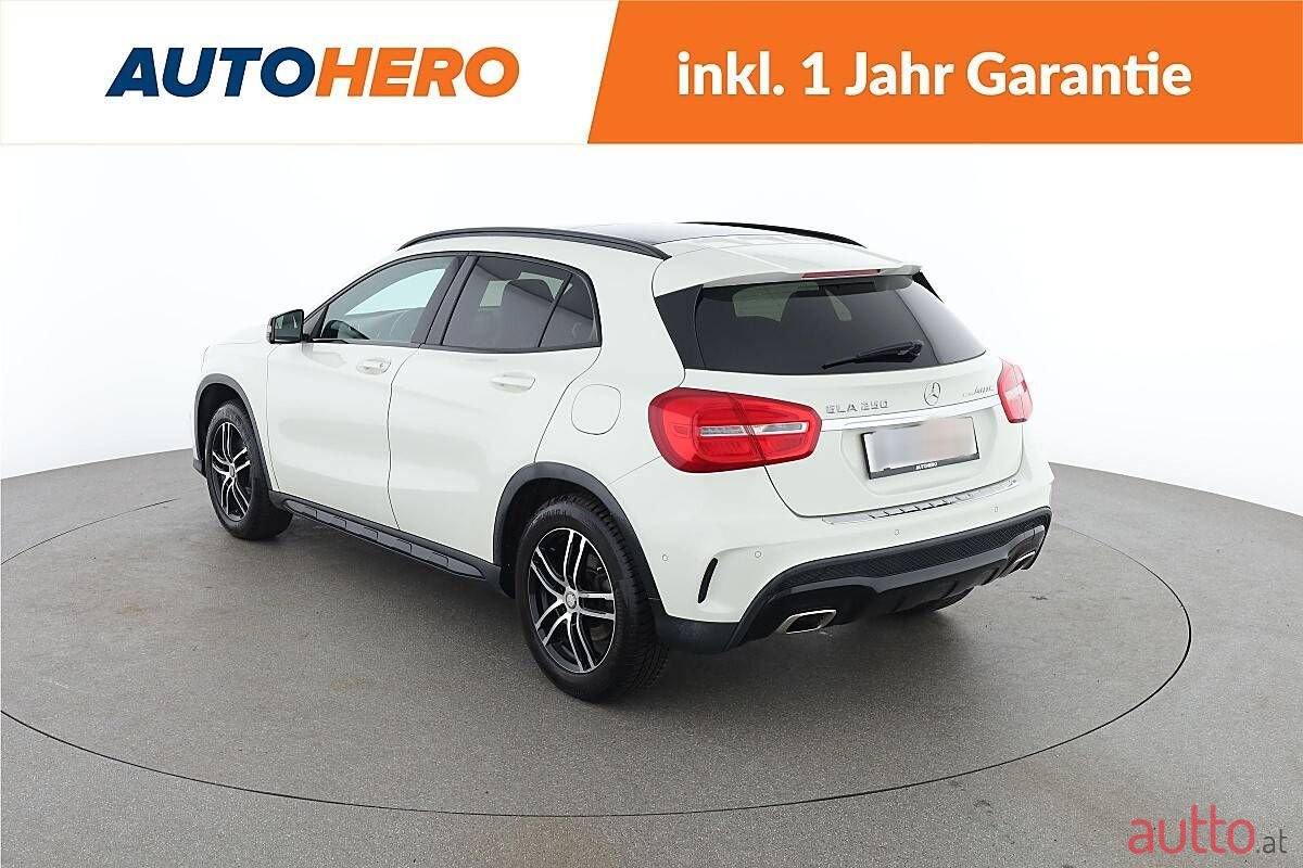 2015' Mercedes-Benz Gla-Klasse photo #3