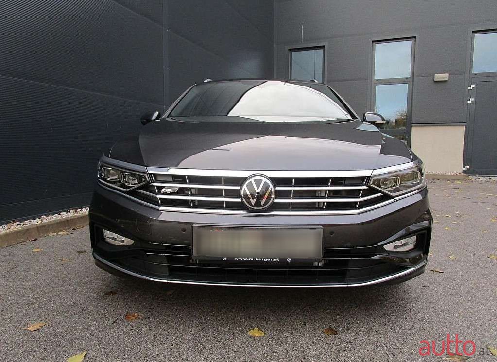 2022' Volkswagen Passat photo #4