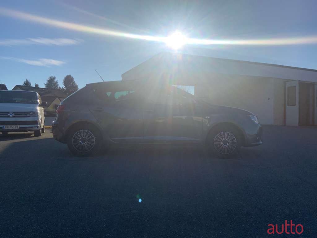 2014' SEAT Ibiza photo #4