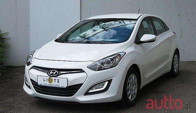 2012' Hyundai I30 photo #1