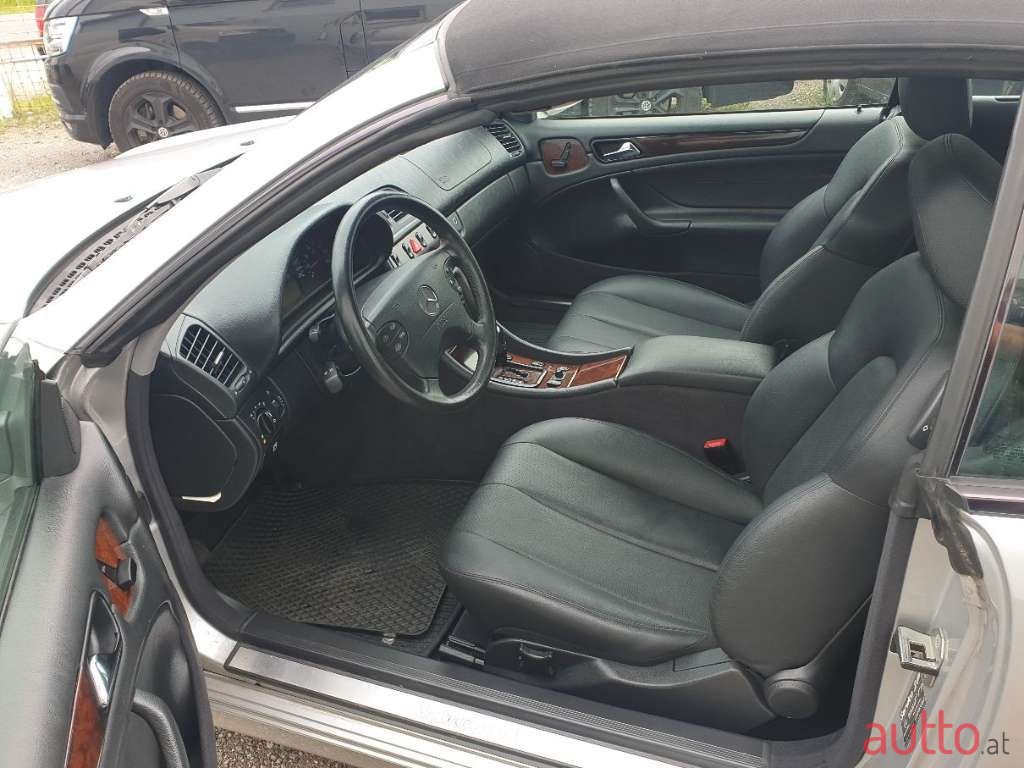 2002' Mercedes-Benz Clk-Klasse photo #5