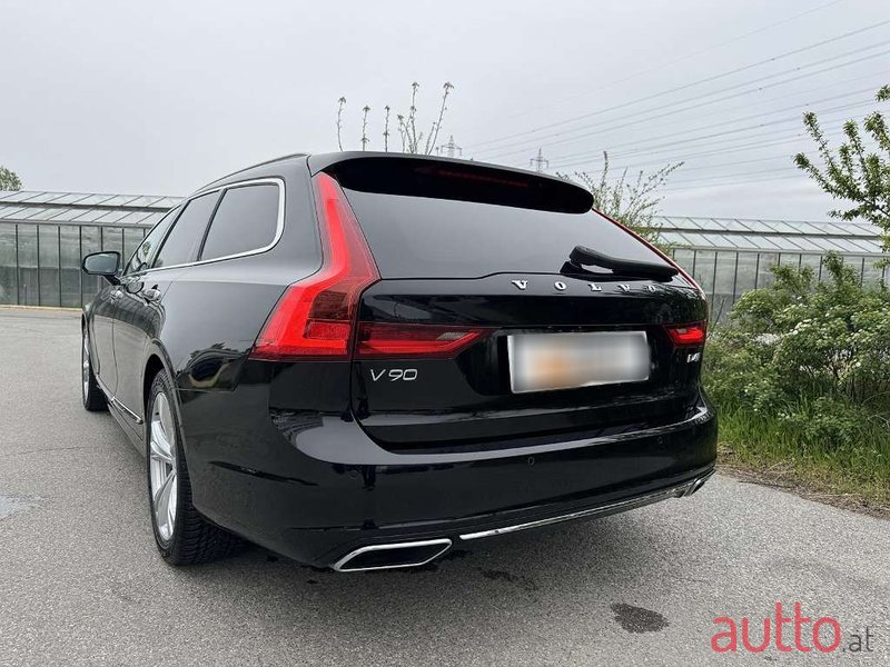 2020' Volvo V90 photo #6