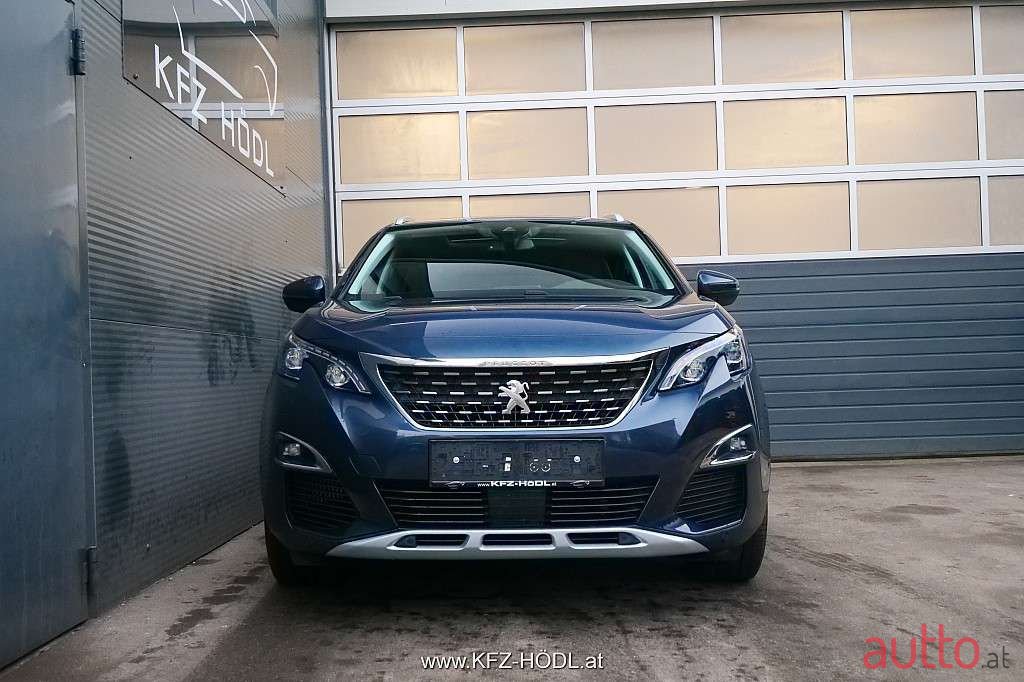2017' Peugeot 5008 photo #2