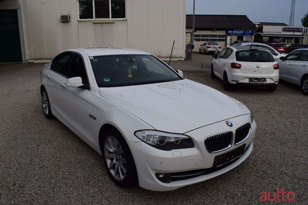 2013' BMW 5Er-Reihe photo #4