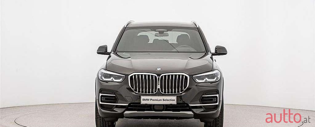 2021' BMW X5 photo #2
