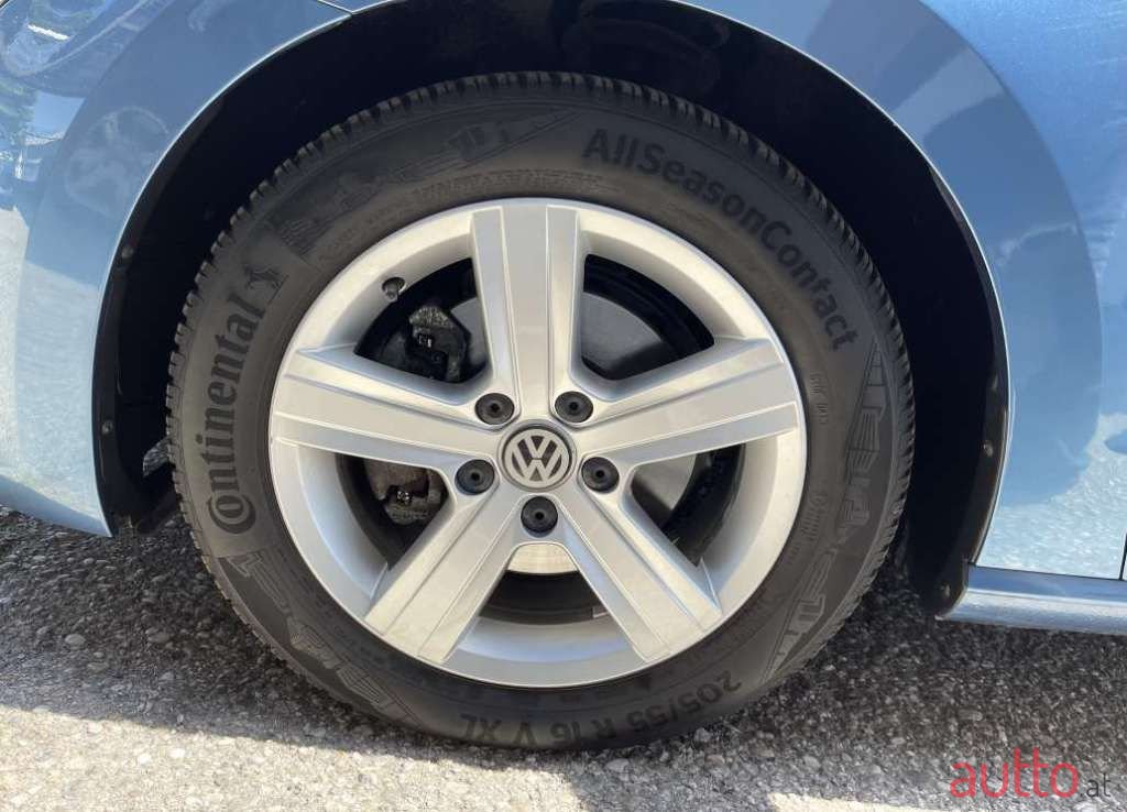 2014' Volkswagen Golf photo #6