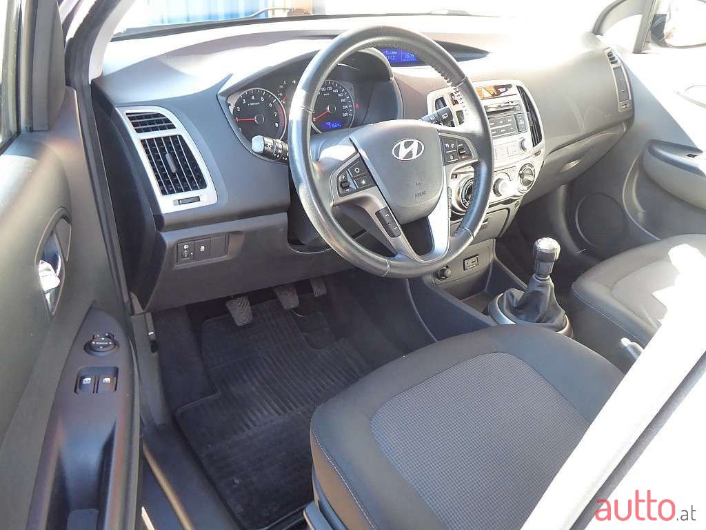 2014' Hyundai i20 photo #5