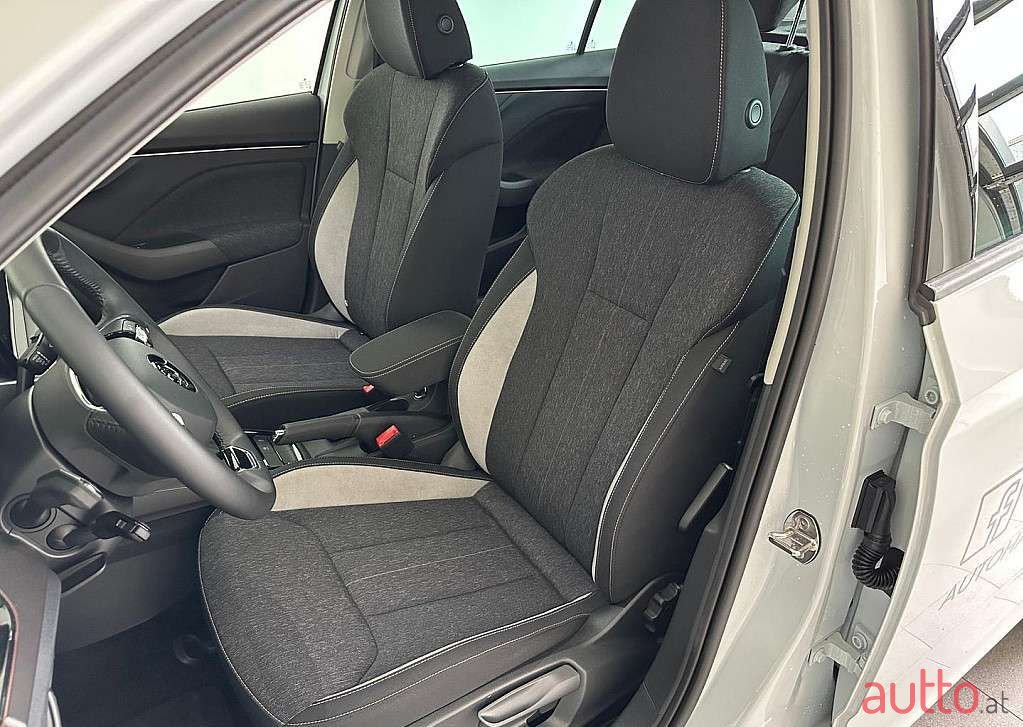 2023' Skoda Kamiq photo #4