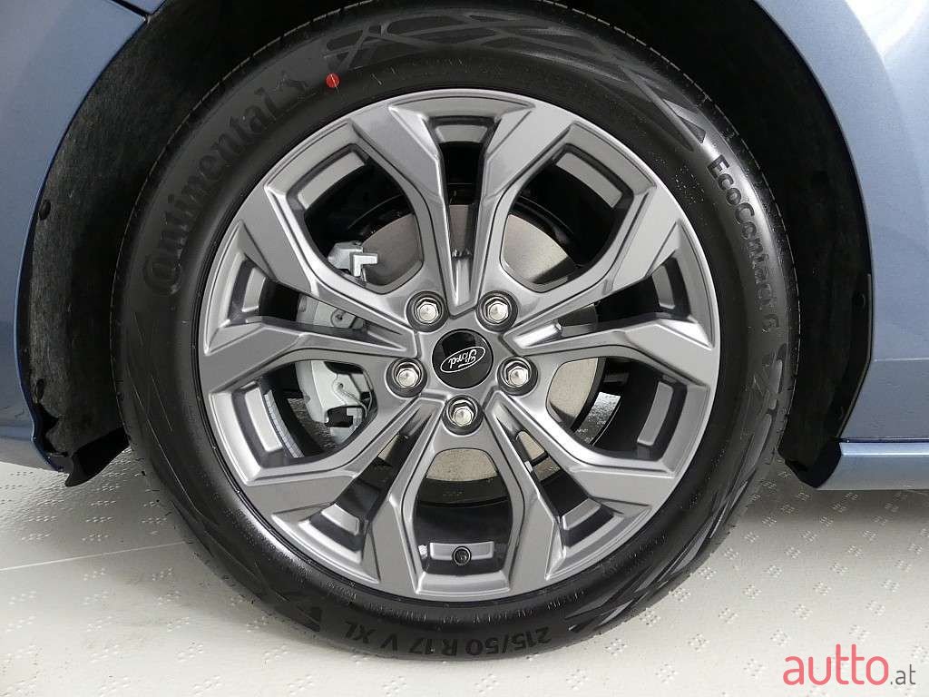 2023' Ford Focus photo #5