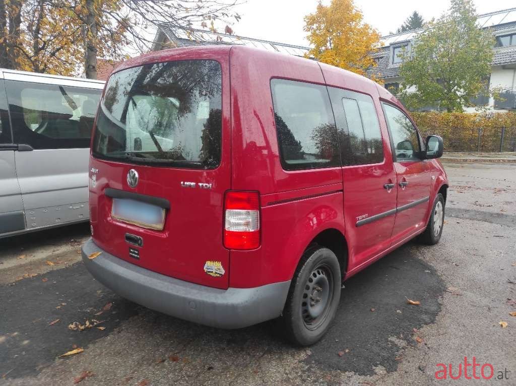 2010' Volkswagen Caddy photo #5