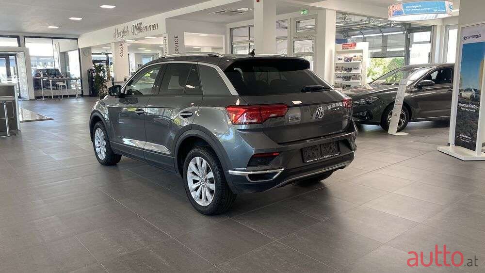 2018' Volkswagen T-Roc photo #2