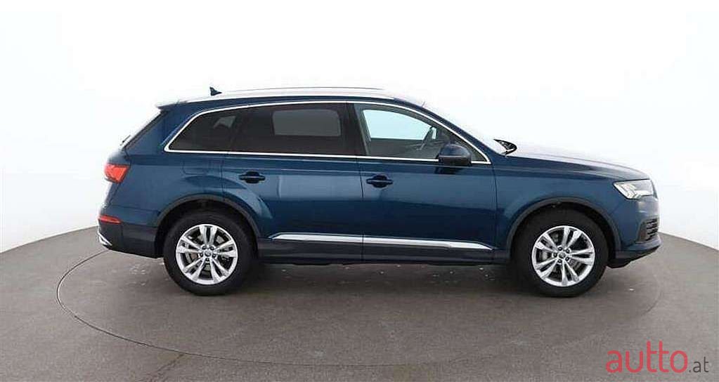 2020' Audi Q7 photo #1