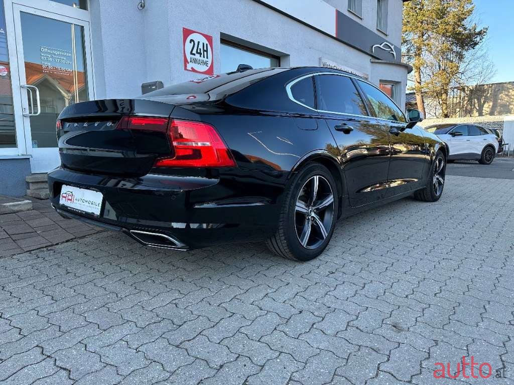 2017' Volvo S90 photo #3