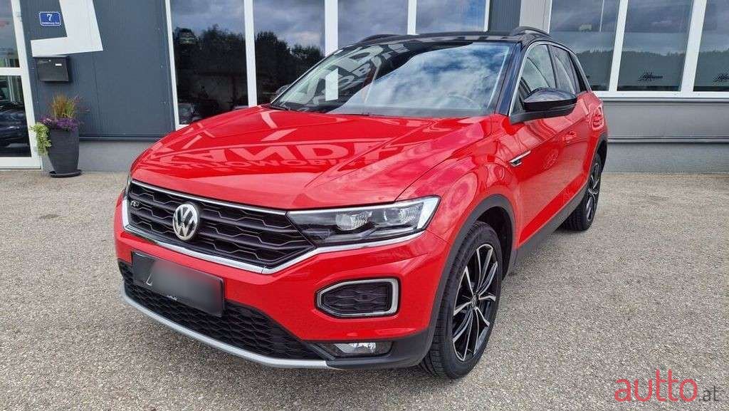 2019' Volkswagen T-Roc photo #1