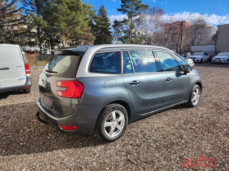 2014' Citroen C4 Picasso photo #5