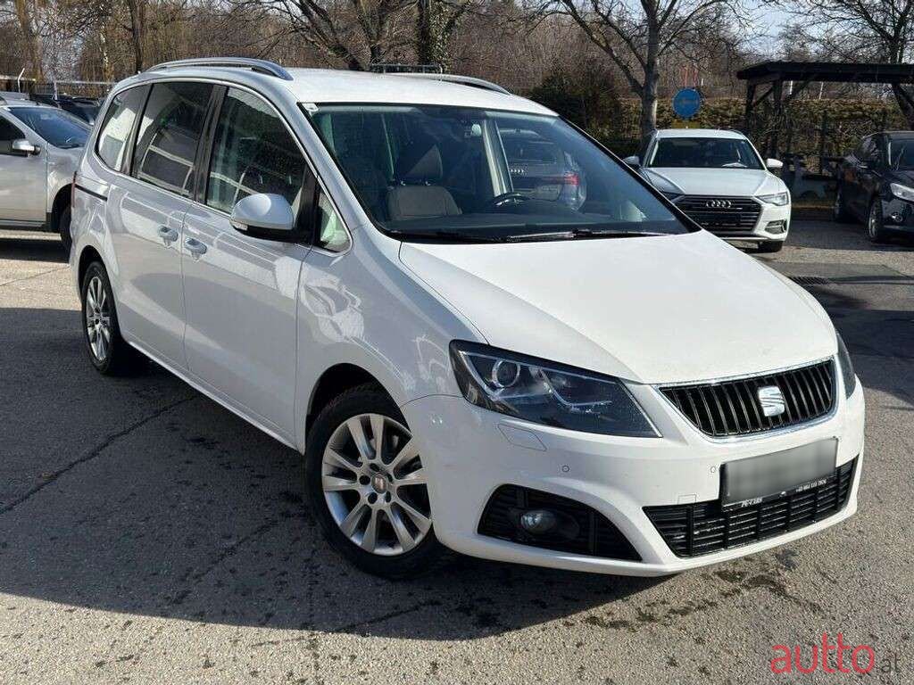 2012' SEAT Alhambra photo #2
