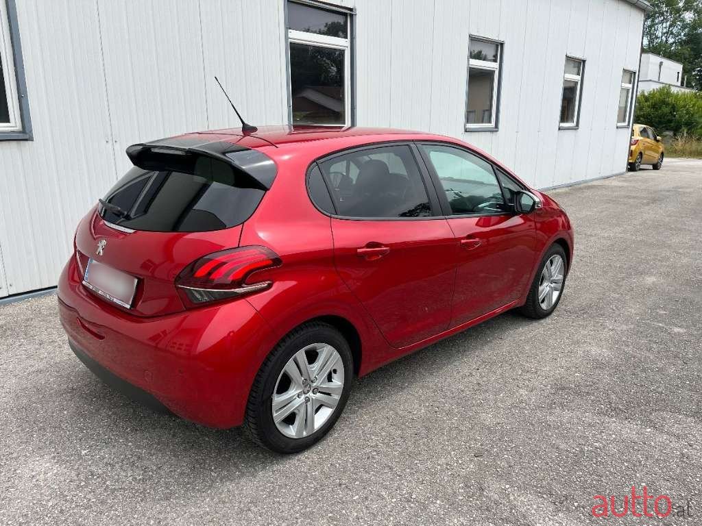 2019' Peugeot 208 photo #5