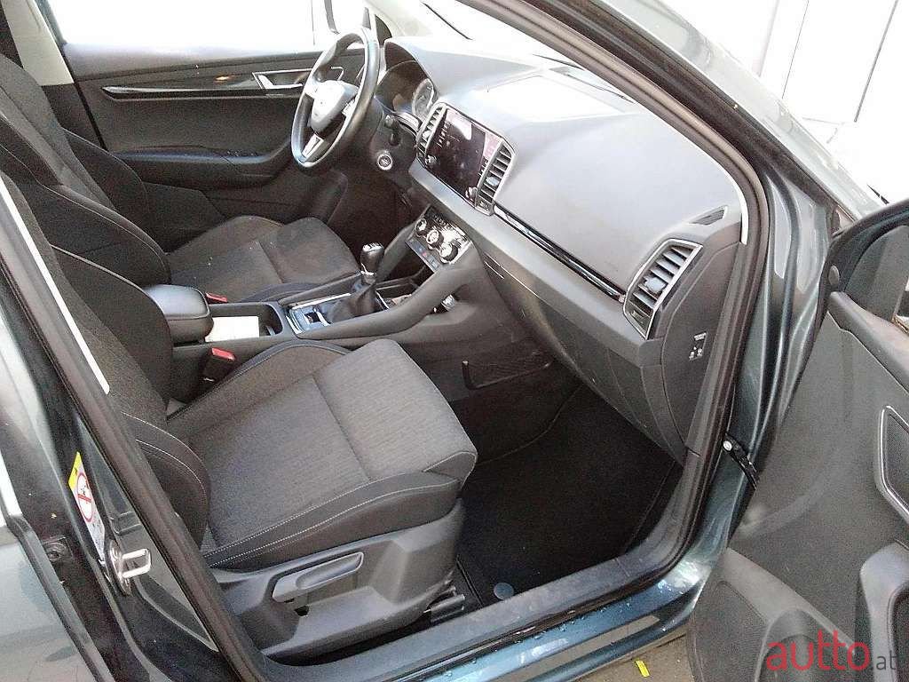 2019' Skoda Karoq photo #3