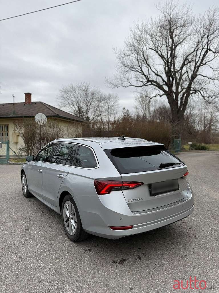 2023' Skoda Octavia photo #4
