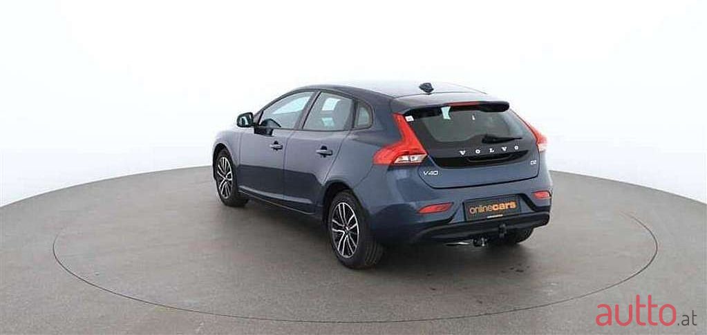 2017' Volvo V40 photo #3