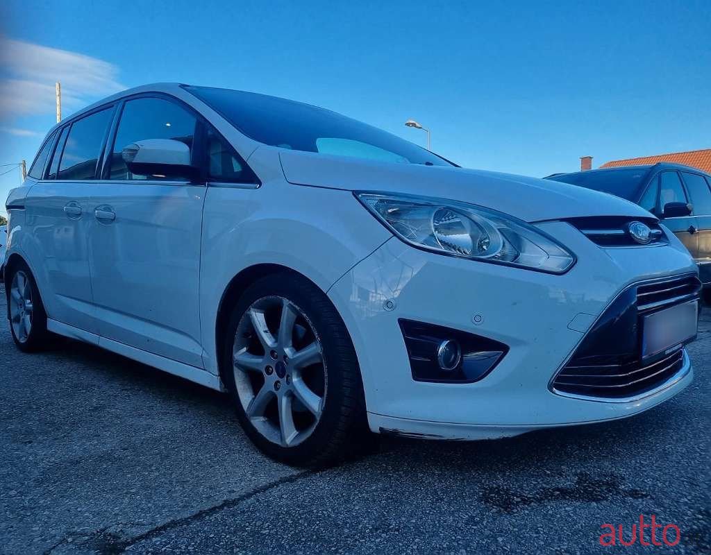 2012' Ford C-MAX photo #2