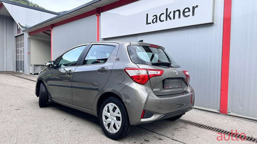 2018' Toyota Yaris photo #3