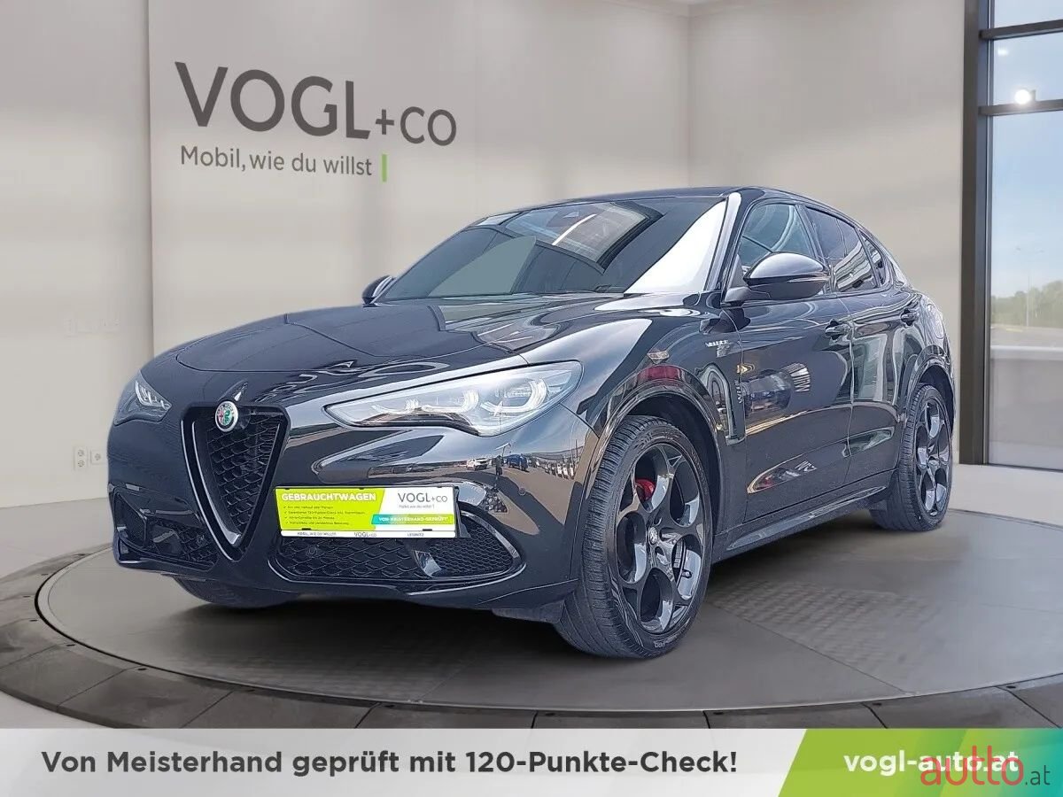 2024' Alfa Romeo Stelvio photo #1