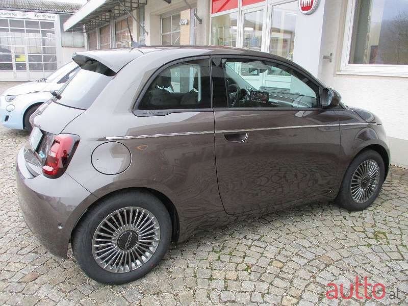 2020' Fiat 500 E photo #5