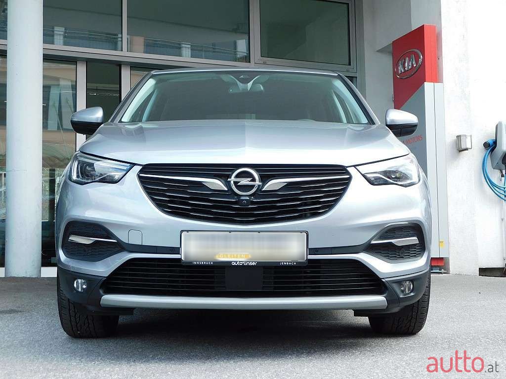 2018' Opel Grandland X photo #3