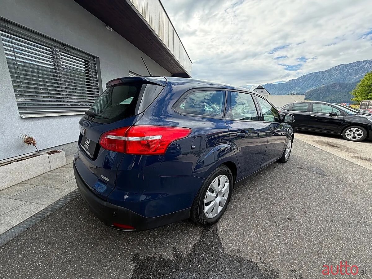 2017' Ford Focus photo #4