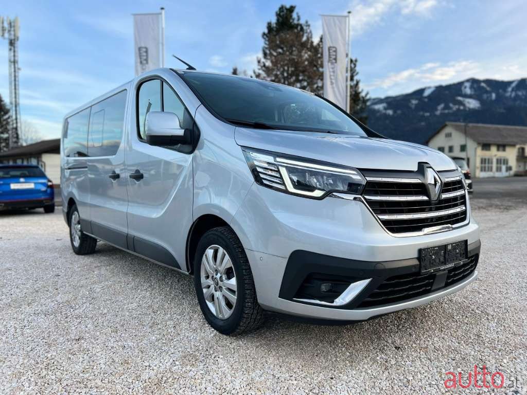 2021' Renault Trafic photo #3