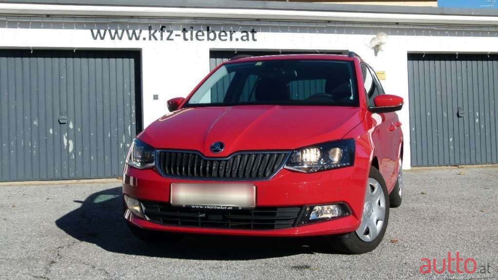 2015' Skoda Fabia photo #3