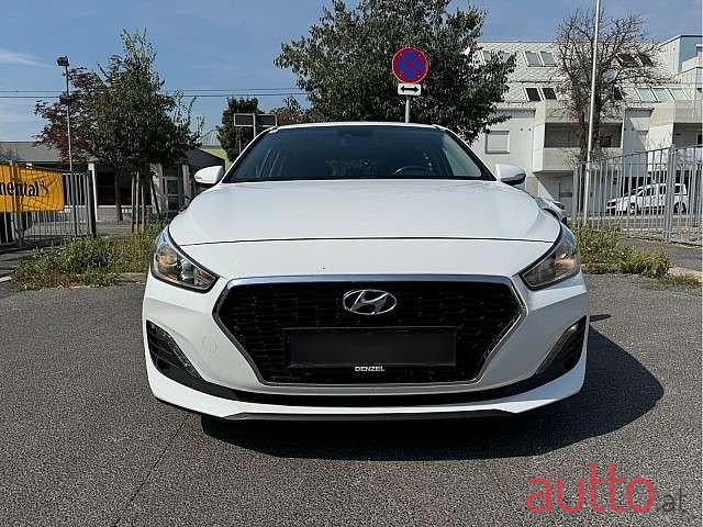 2019' Hyundai i30 photo #4