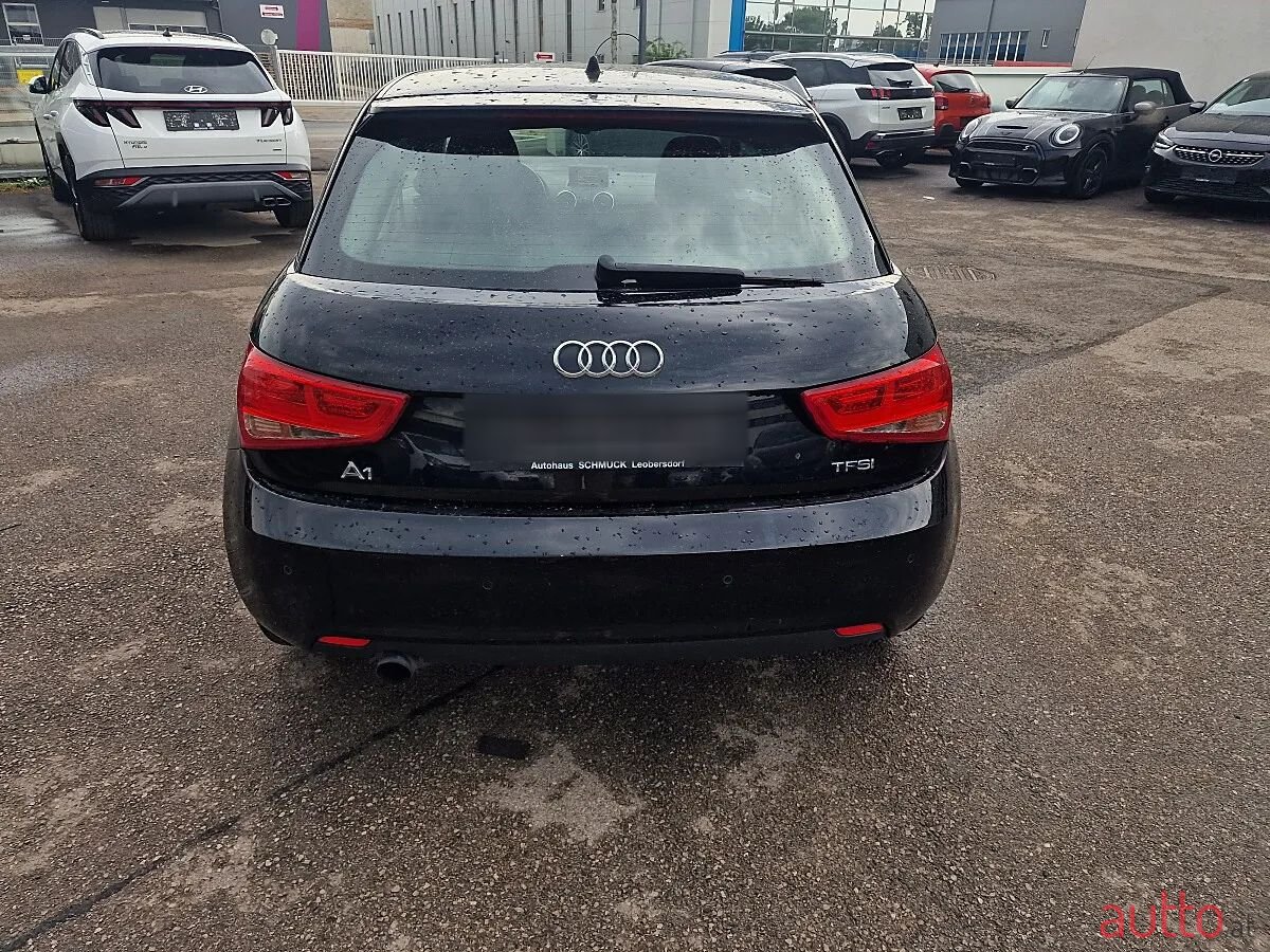2010' Audi A1 photo #3