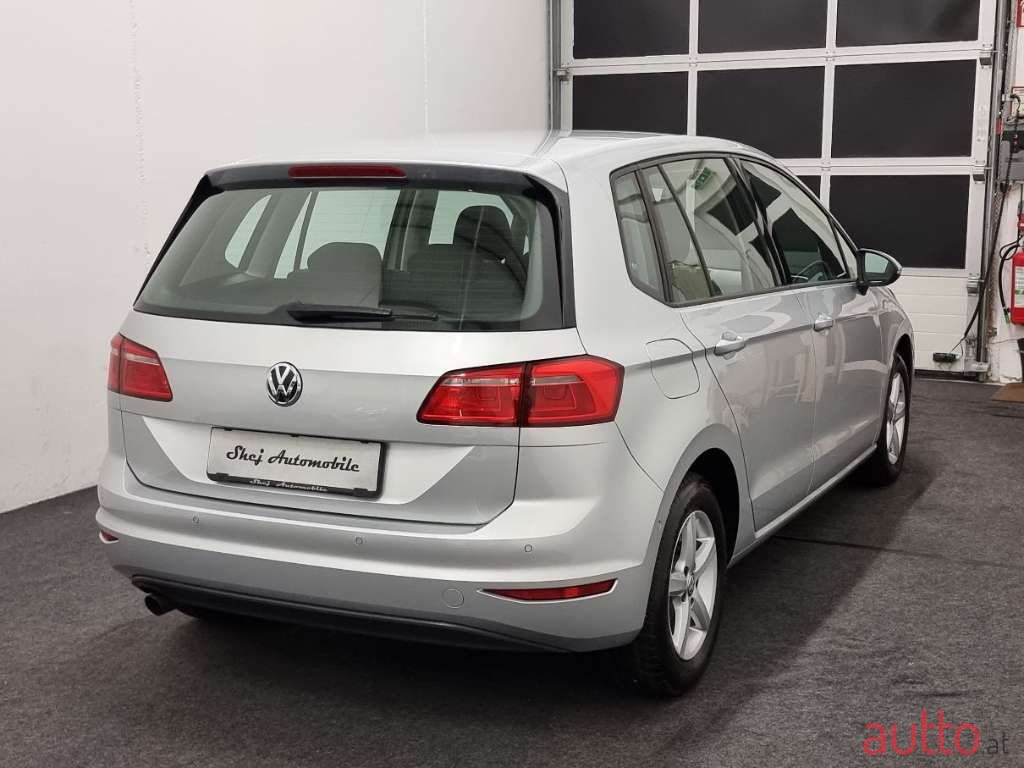 2014' Volkswagen Golf photo #6