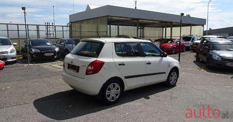 2012' Skoda Fabia photo #1