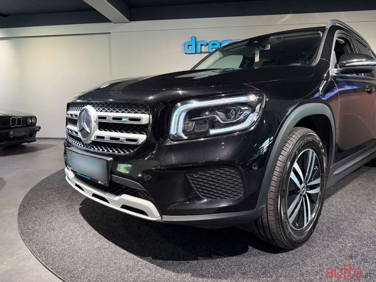 2021' Mercedes-Benz GLB photo #6