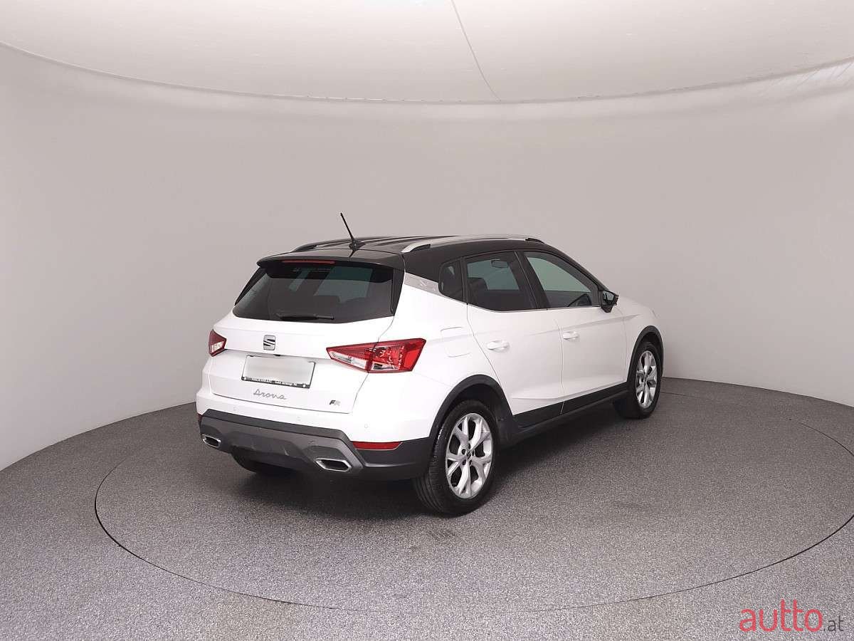 2023' SEAT Arona photo #4