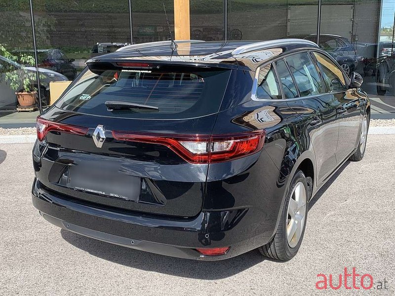 2018' Renault Megane photo #5