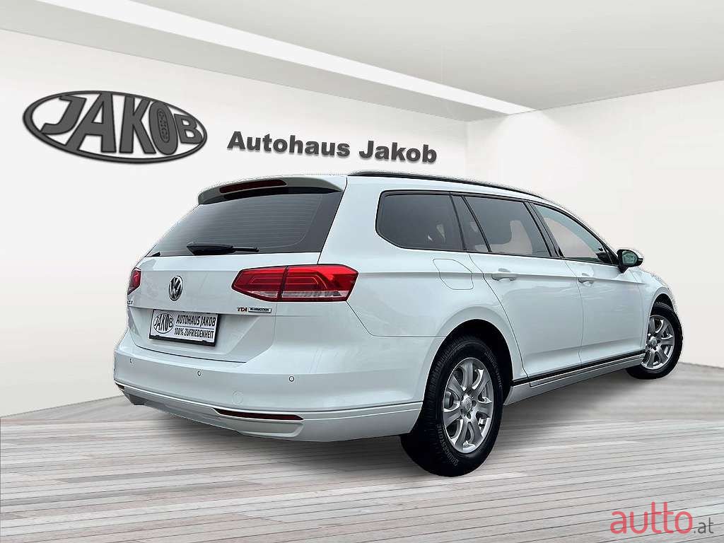 2016' Volkswagen Passat photo #2