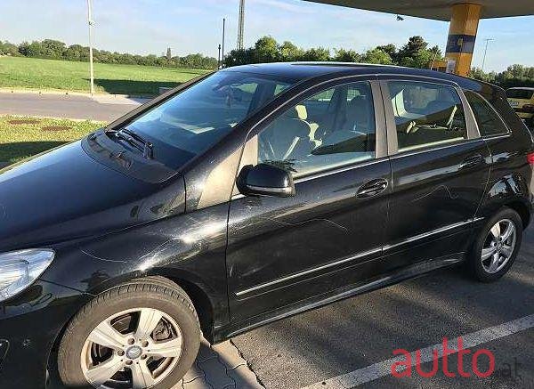 2010' Mercedes-Benz B-Klasse photo #2